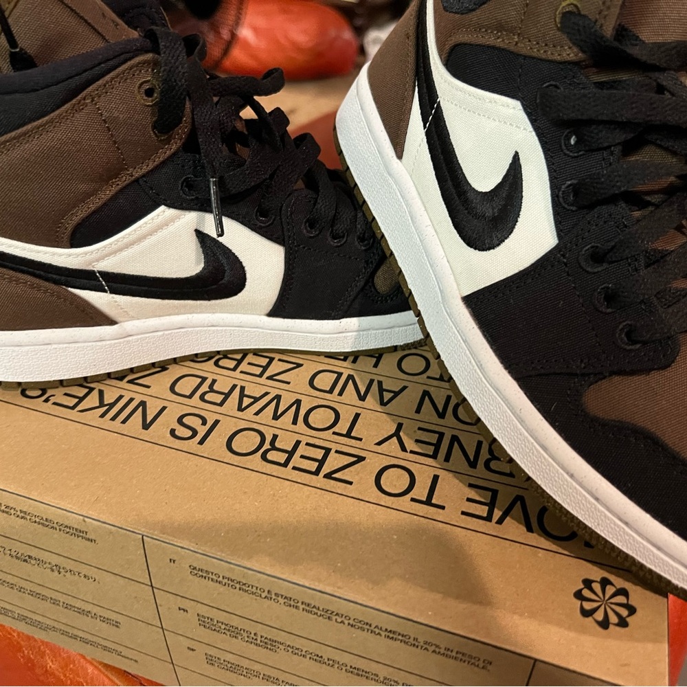 Air jodan  1 mid SE 8 w